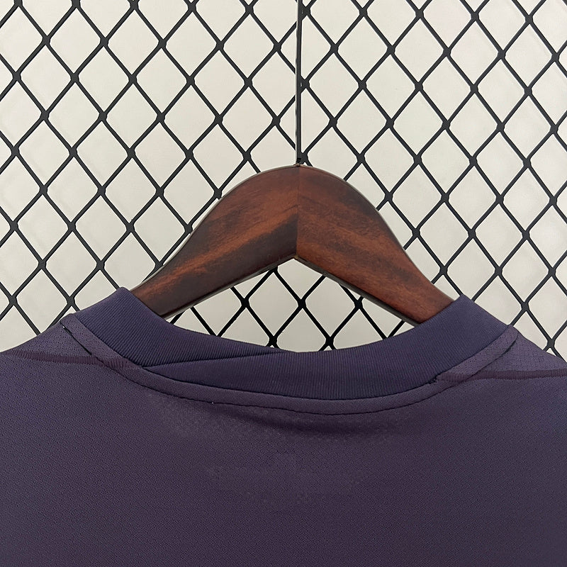 Angleterre à l'extérieur 24/25