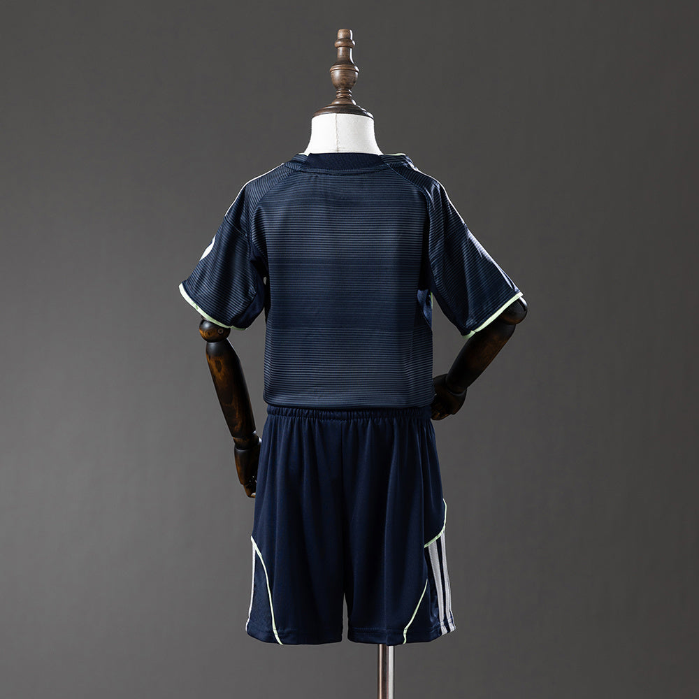 Maillot extérieur du Real Madrid 25/26 - Enfant (short inclus)