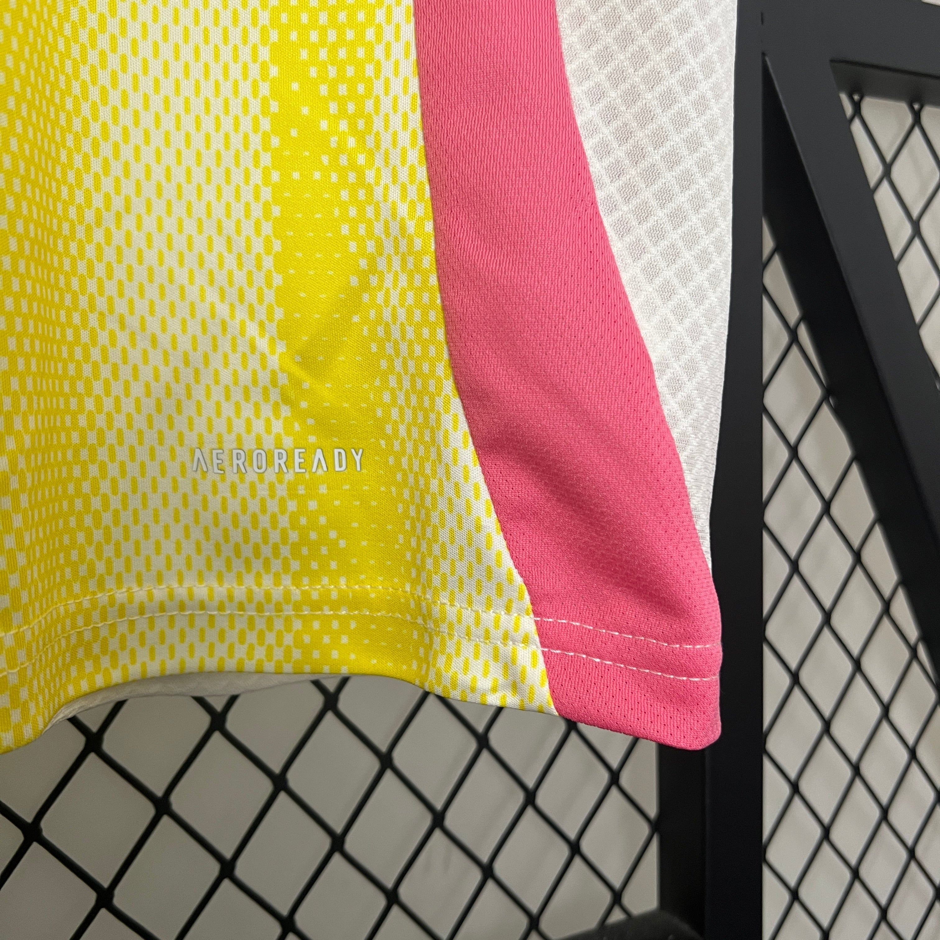 Juventus à l'extérieur 24/25