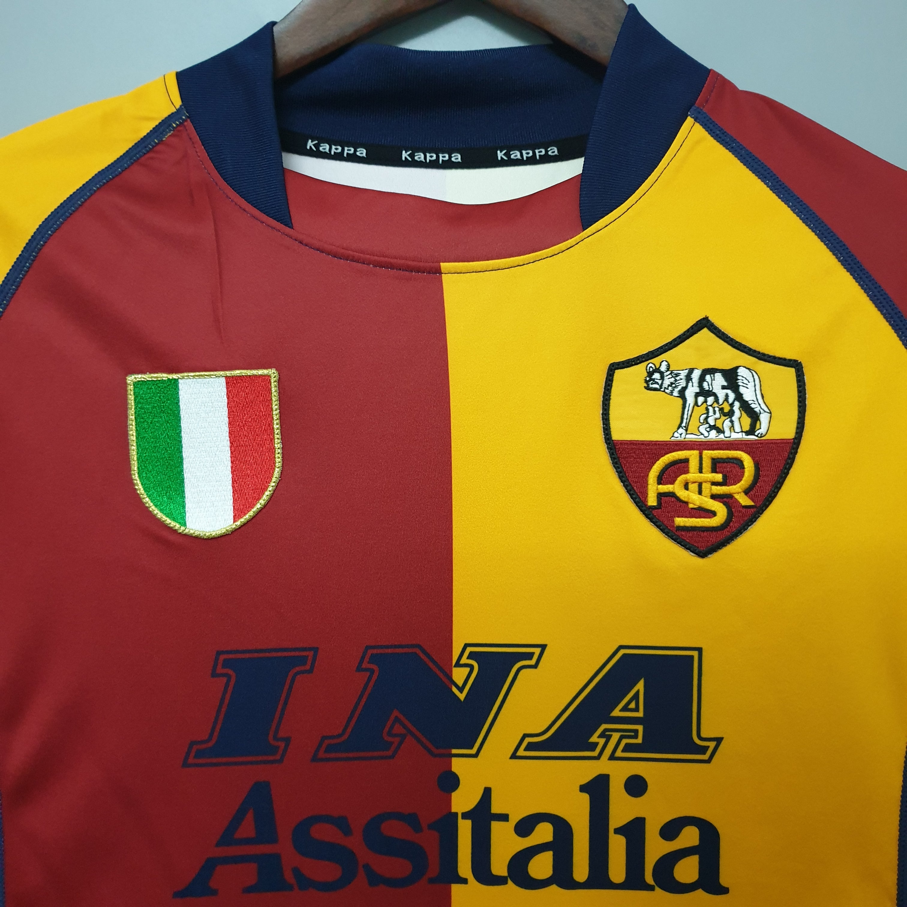Retro Roma Home 01/02