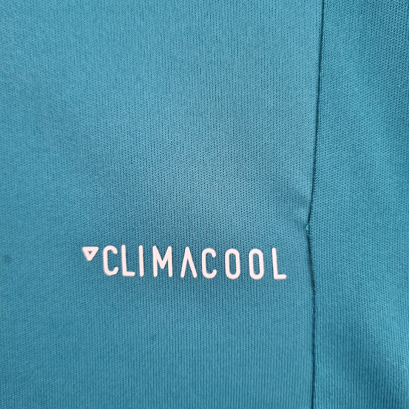 Troisième maillot rétro du Real Madrid 17/18