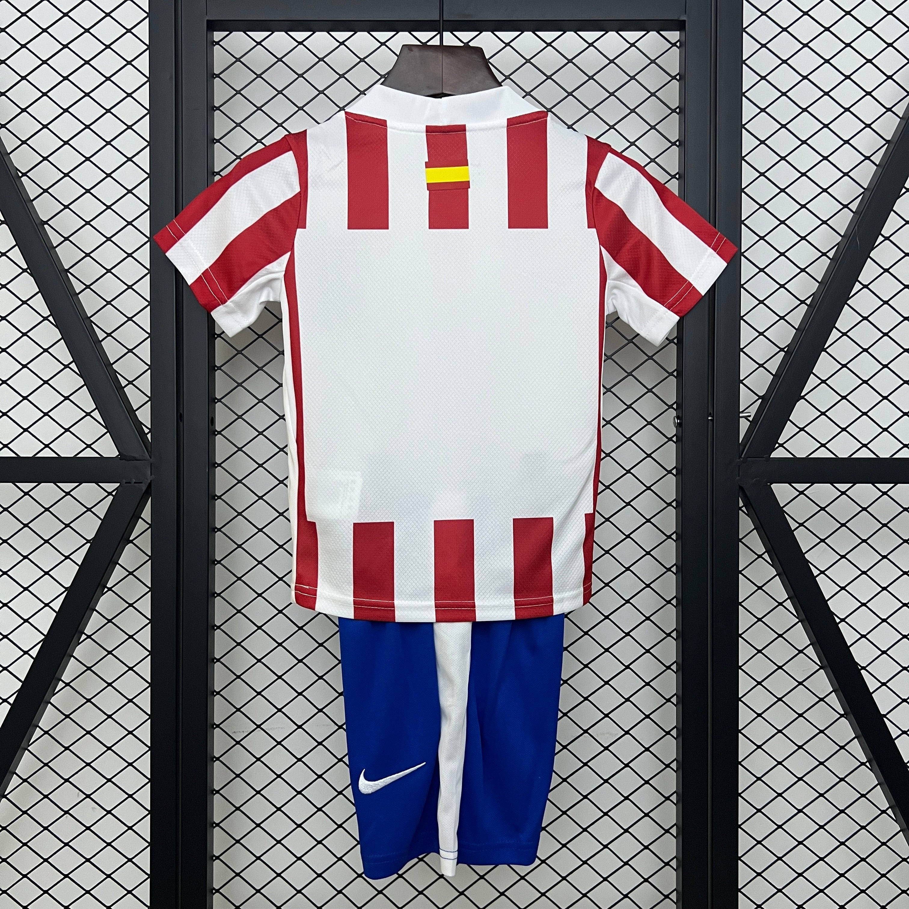 Maillot domicile Atlético Madrid 25/26 - Enfant (short inclus)