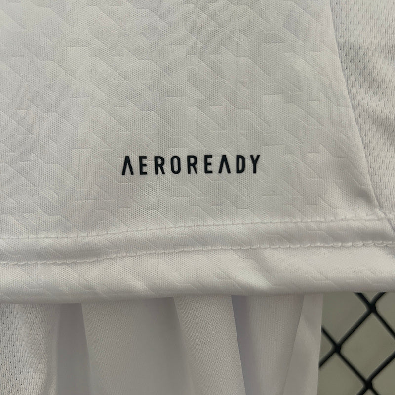 Maillot domicile Real Madrid 24/25 - Enfant (Shorts inclus)