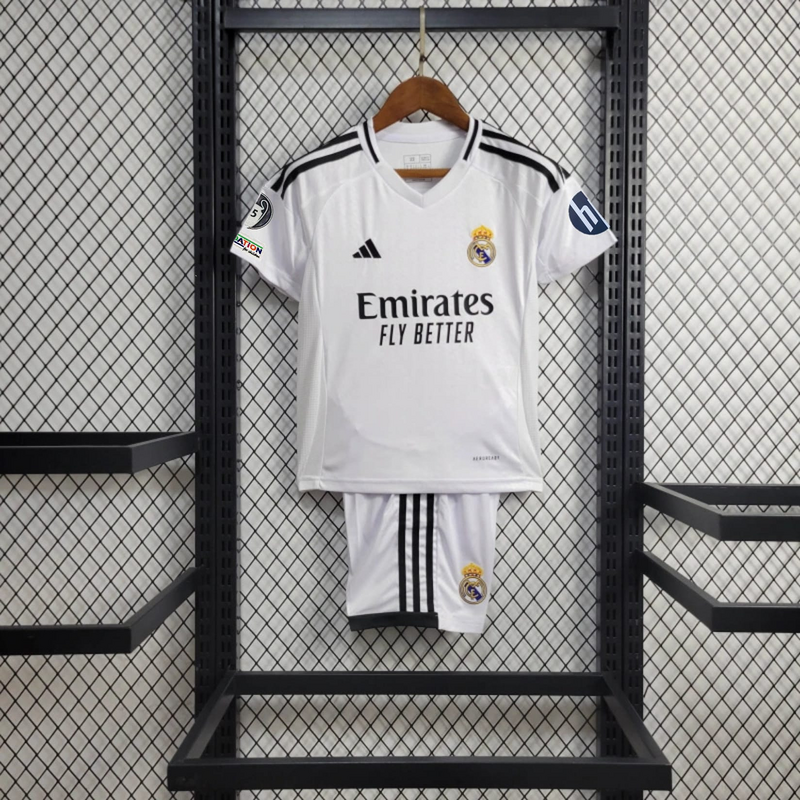 Maillot domicile Real Madrid 24/25 - Enfant (Shorts inclus)