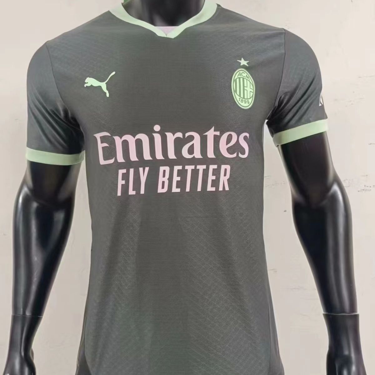 Milan Third 24/25 - Version joueur