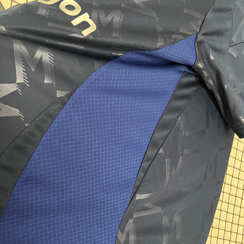 Manchester United à l'extérieur 24/25