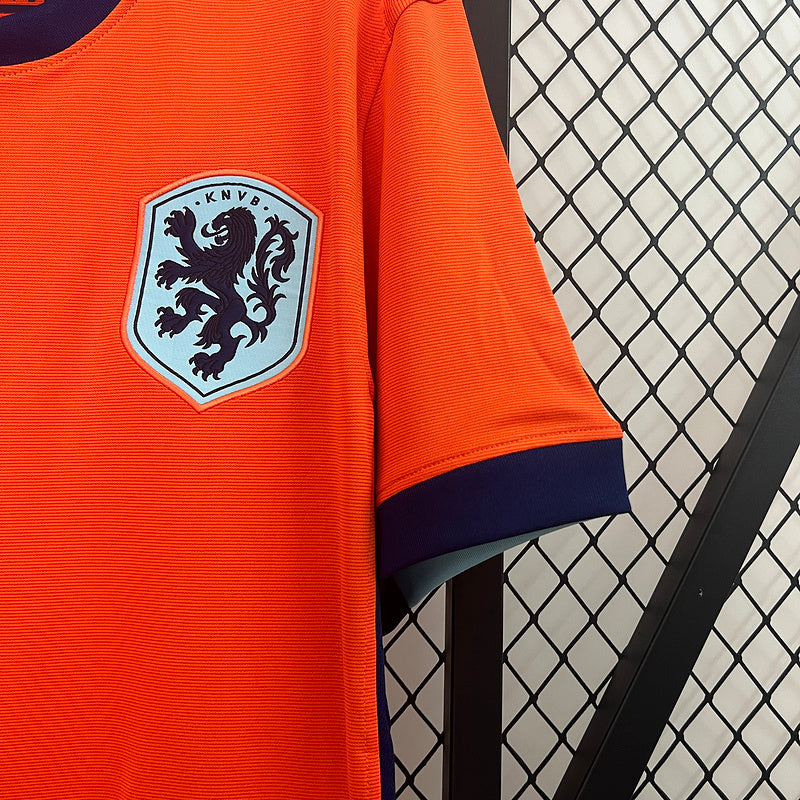 Holland Home 24/25