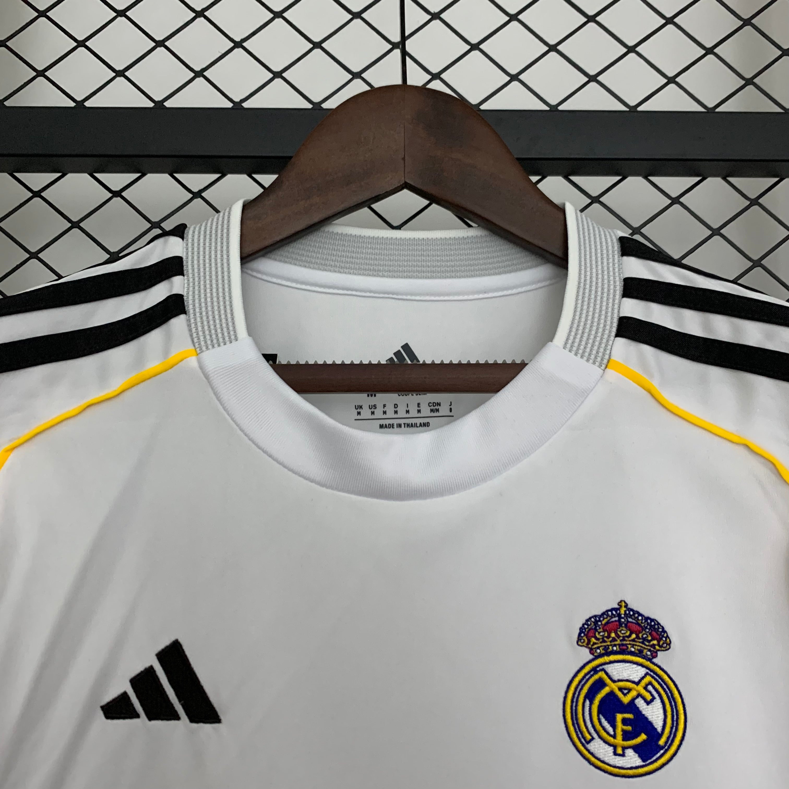 Real Madrid Domicile 25/26 - Version Filles